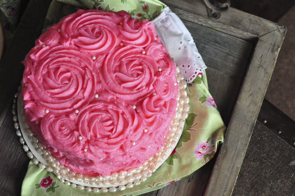 Pink Rose Bouquet Cake